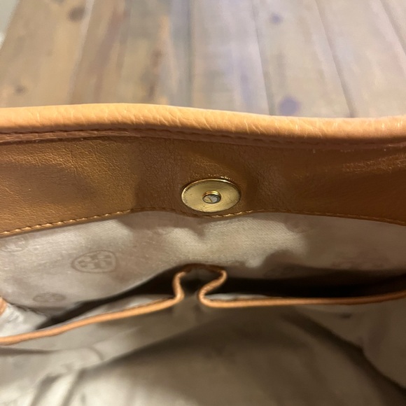 Tory Burch Large Shoulder Bag - Picture 10 of 10